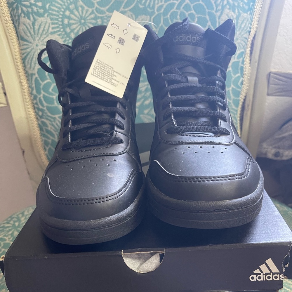 NIB Adidas Mid-high hoops 2.0